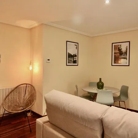 1f.céntrico Y Tranquilo En La Ciudad De Burgas *